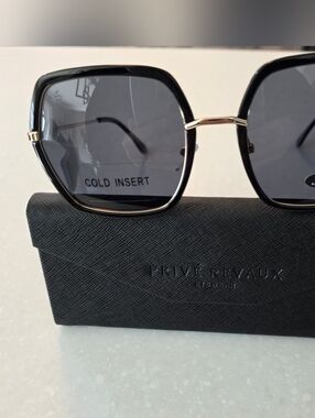 Prive Revaux Women's Black & Gold Oversized Square Sunglasses